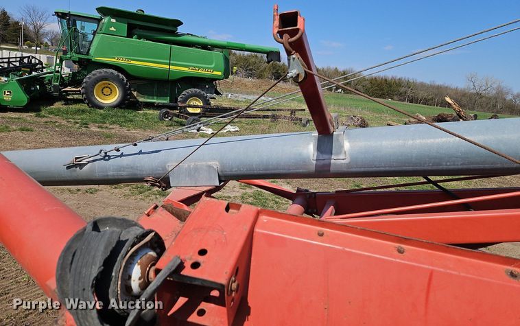 image for item DR8560 Grain King S2750 auger