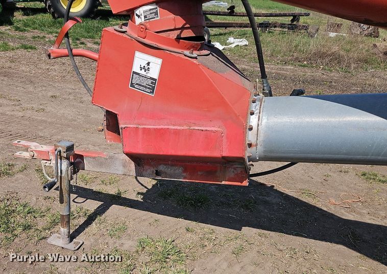 image for item DR8560 Grain King S2750 auger