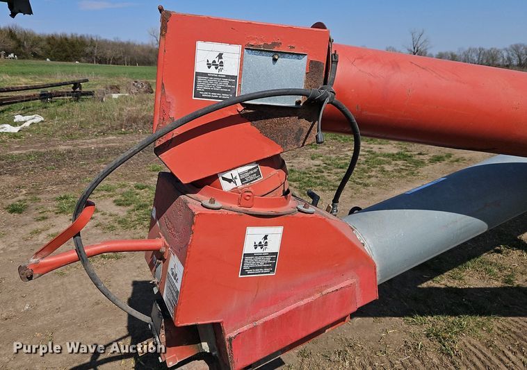 image for item DR8560 Grain King S2750 auger