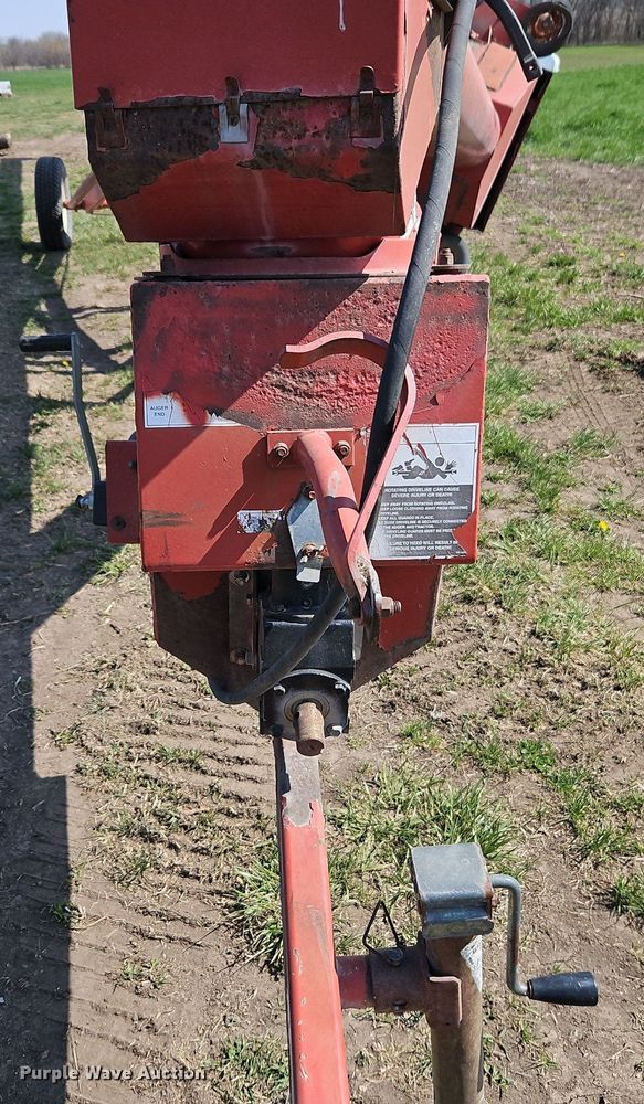image for item DR8560 Grain King S2750 auger