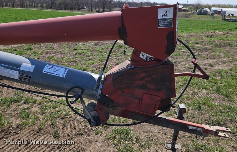 image for item DR8560 Grain King S2750 auger