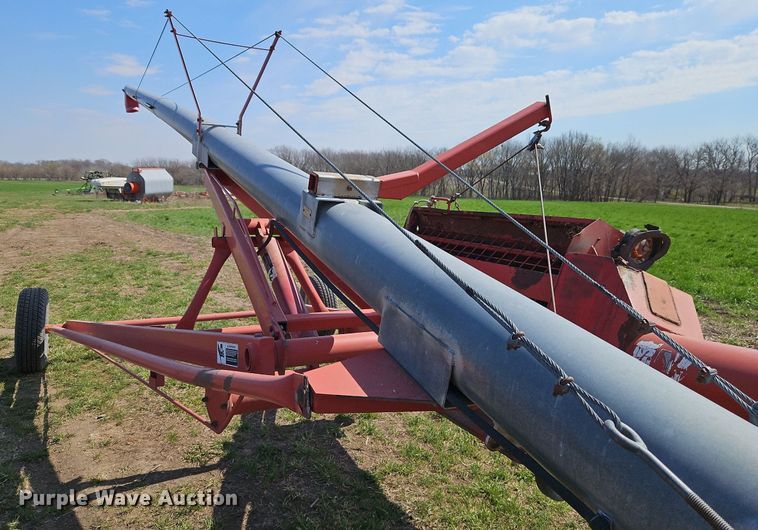 image for item DR8560 Grain King S2750 auger