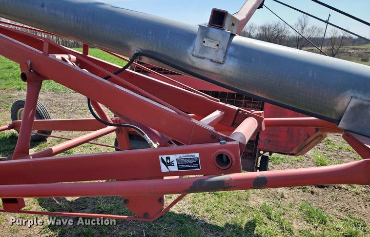 image for item DR8560 Grain King S2750 auger