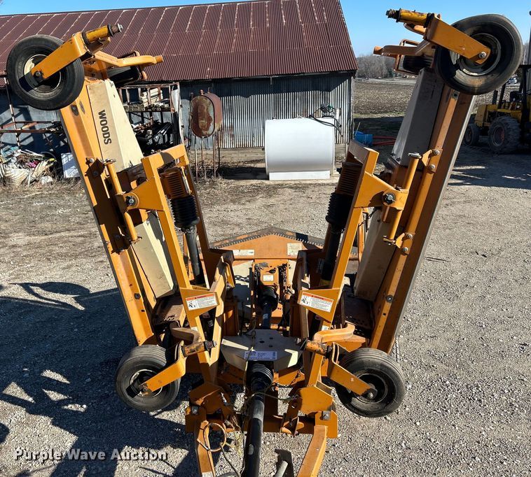 image for item DS0845 1995 Woods 9204 batwing finish mower