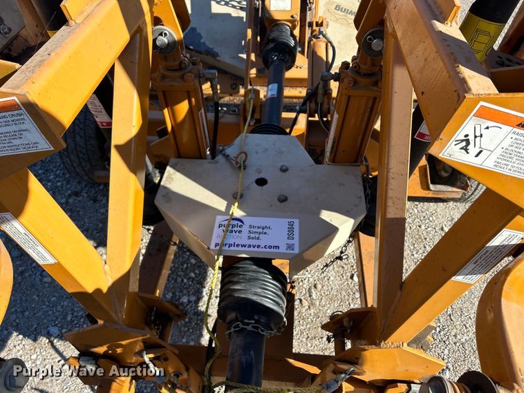 image for item DS0845 1995 Woods 9204 batwing finish mower