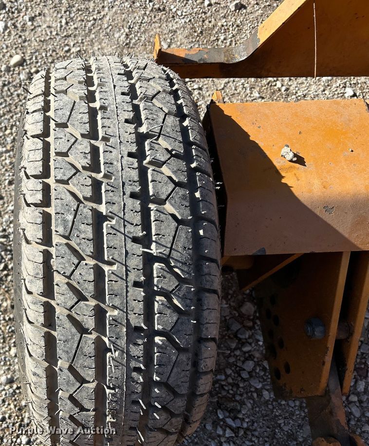 image for item DS0845 1995 Woods 9204 batwing finish mower