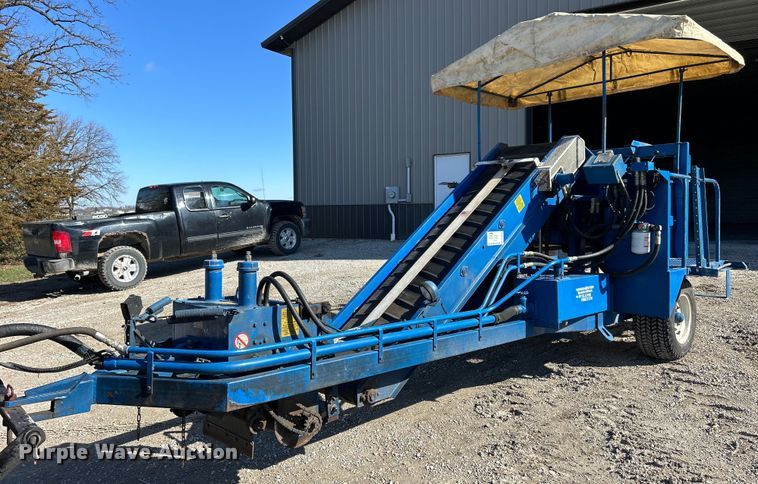 image for item DS0846 Teledyne Princeton  Winchester Quick Hitch sod harvester