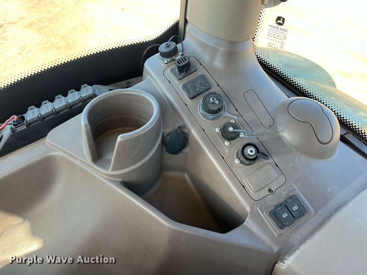 image for item DS2881 2019 John Deere 6155R MFWD tractor