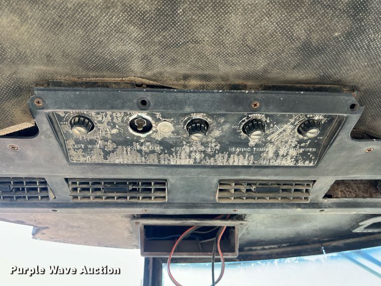 image for item DS2882 1974 John Deere 4630 tractor