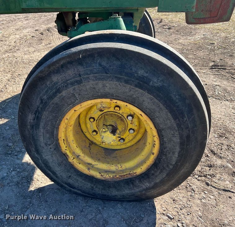 image for item DS2882 1974 John Deere 4630 tractor