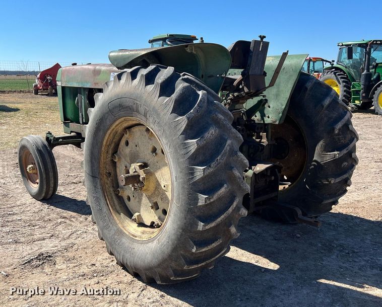 image for item DS2883 1978 John Deere 2840 tractor