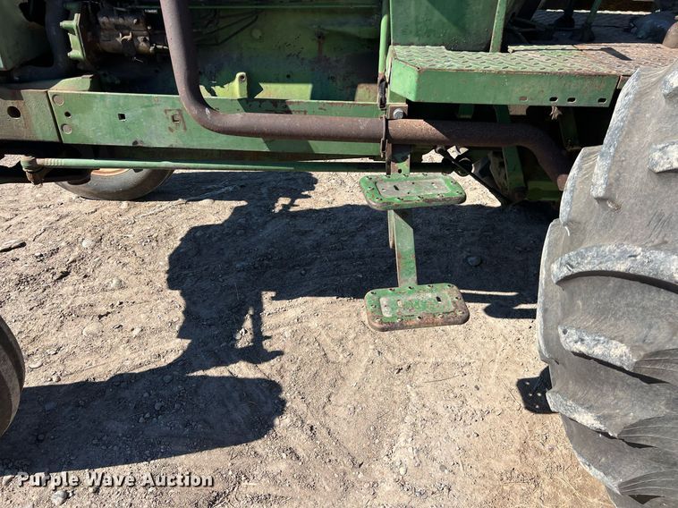 image for item DS2883 1978 John Deere 2840 tractor