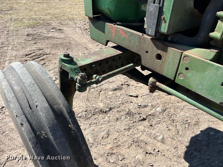 image for item DS2883 1978 John Deere 2840 tractor