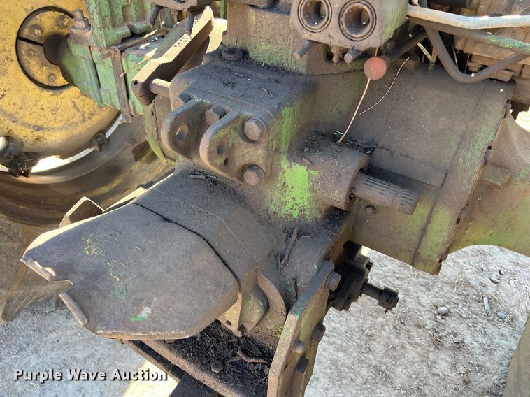 image for item DS2883 1978 John Deere 2840 tractor