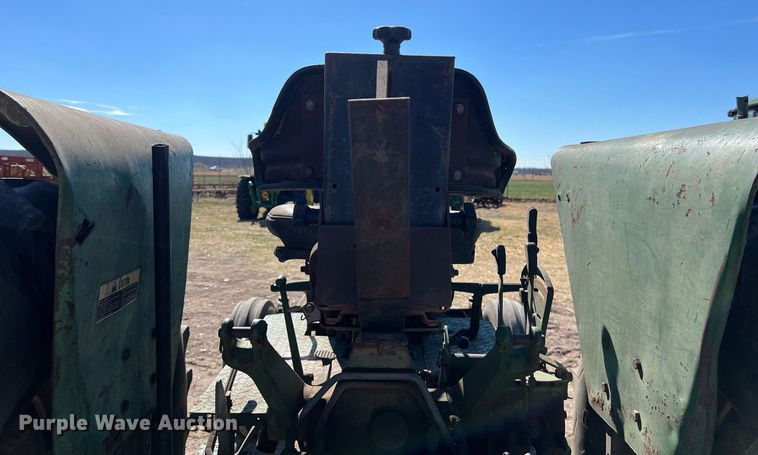image for item DS2883 1978 John Deere 2840 tractor