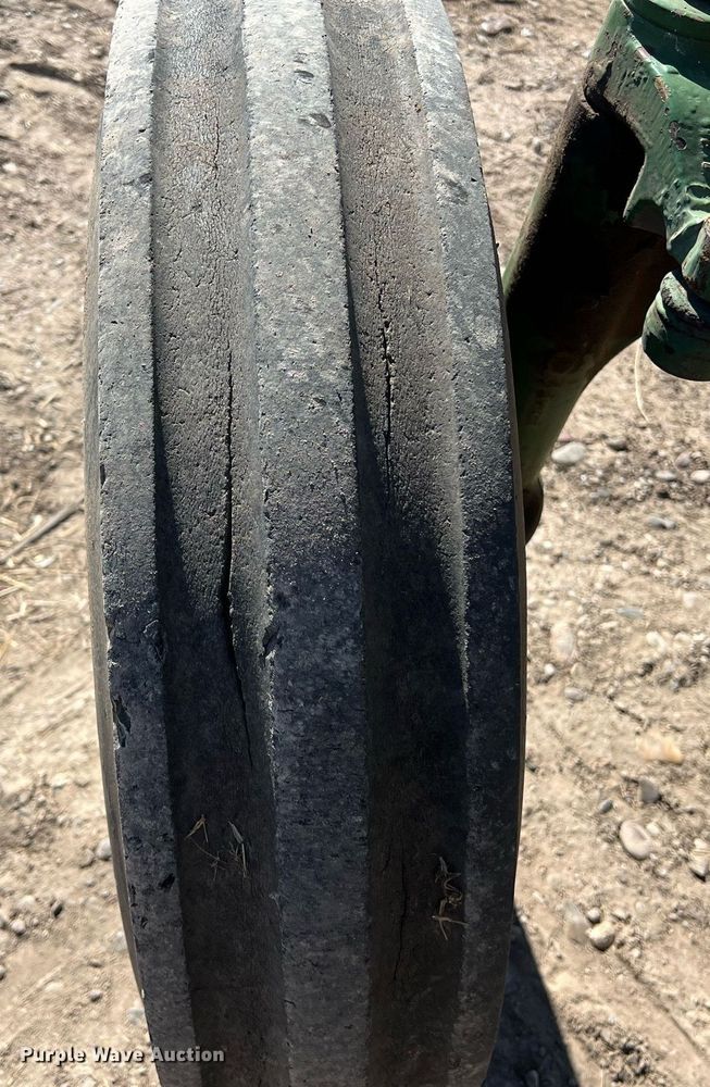 image for item DS2883 1978 John Deere 2840 tractor