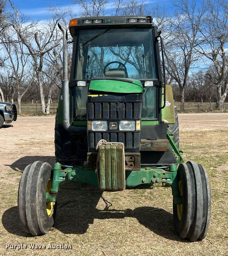 image for item DS2884 1994 John Deere 7200 tractor