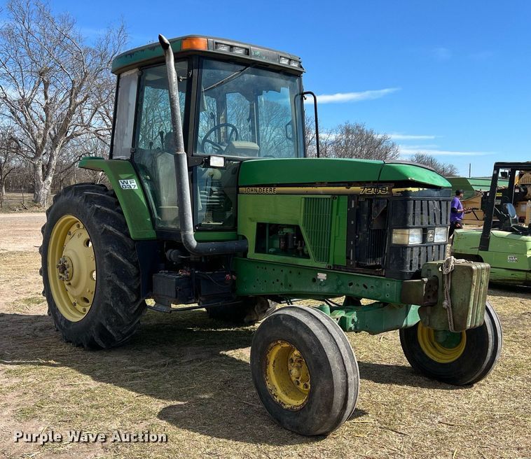 image for item DS2884 1994 John Deere 7200 tractor