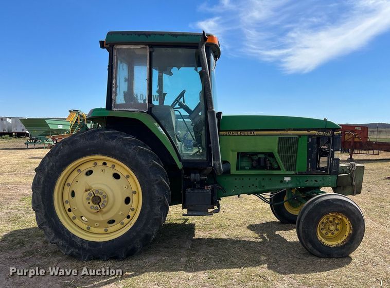 image for item DS2884 1994 John Deere 7200 tractor