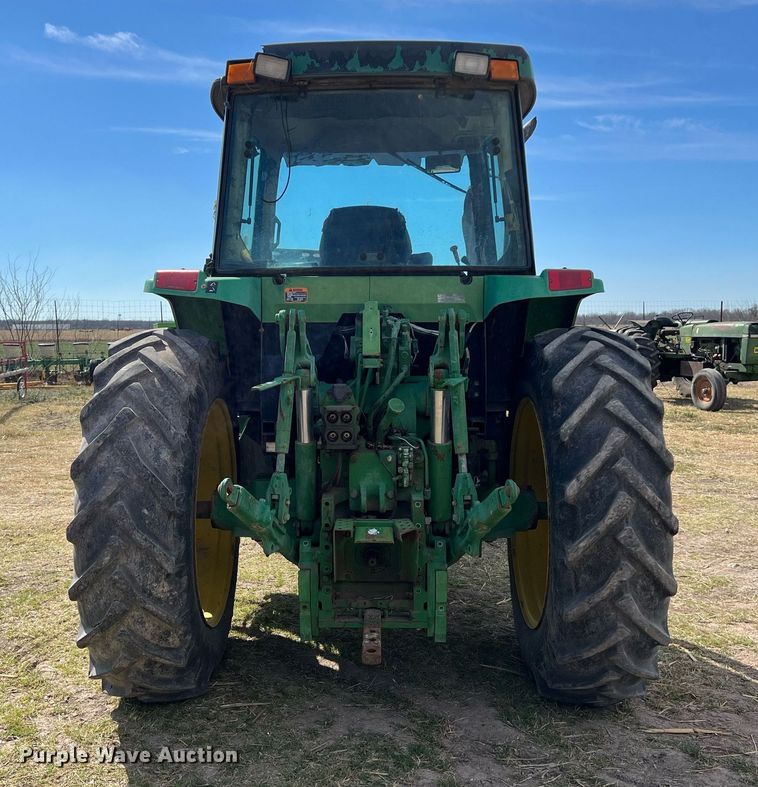image for item DS2884 1994 John Deere 7200 tractor