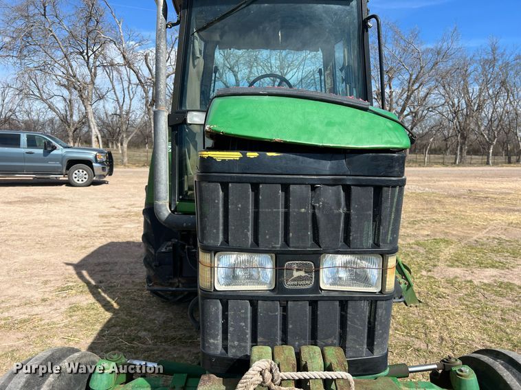 image for item DS2884 1994 John Deere 7200 tractor