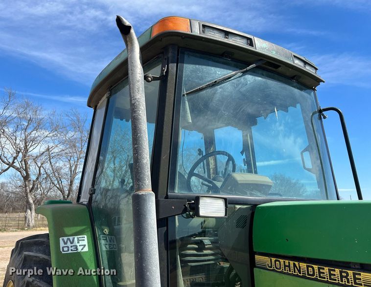 image for item DS2884 1994 John Deere 7200 tractor