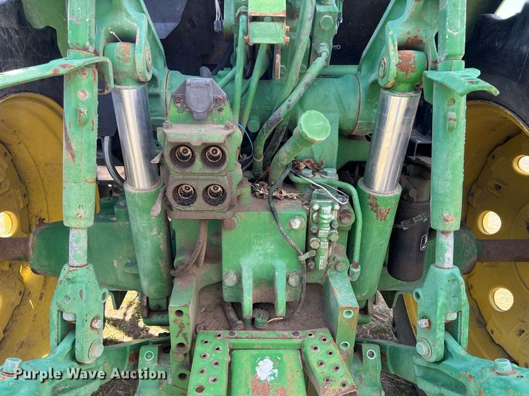 image for item DS2884 1994 John Deere 7200 tractor