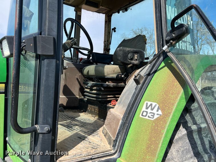 image for item DS2884 1994 John Deere 7200 tractor