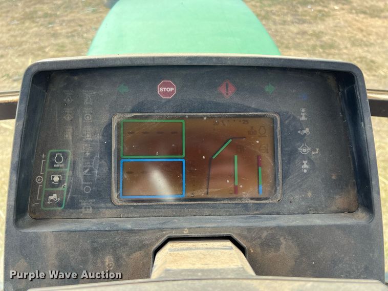 image for item DS2884 1994 John Deere 7200 tractor