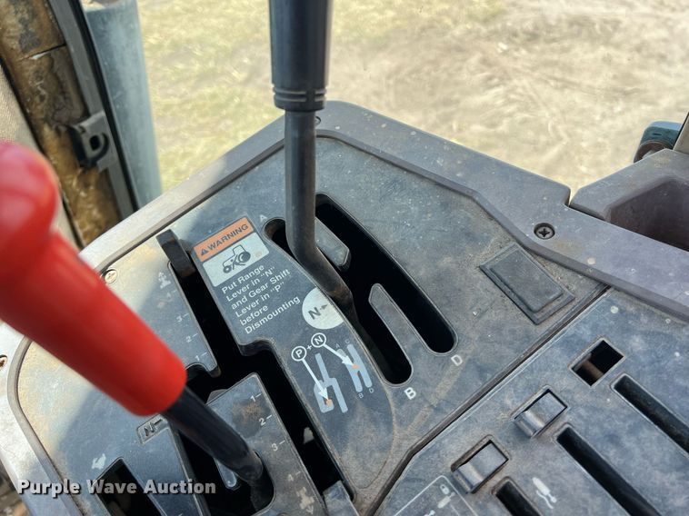 image for item DS2884 1994 John Deere 7200 tractor