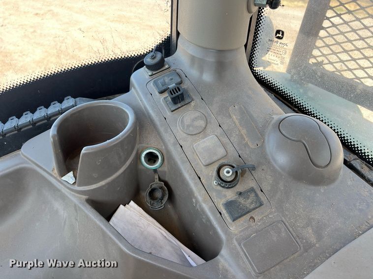 image for item DS2885 2017 John Deere 6155R MFWD tractor