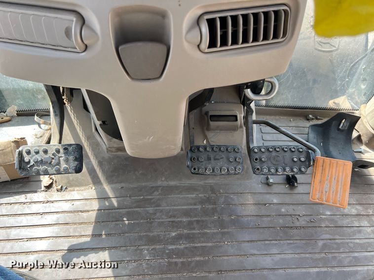 image for item DS2885 2017 John Deere 6155R MFWD tractor