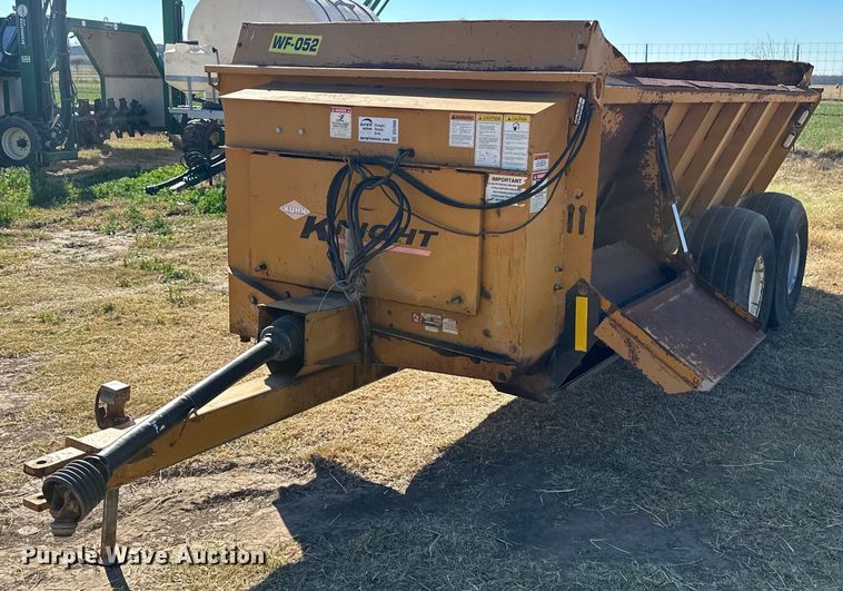 image for item DS2888 Knight Slinger 8118 manure spreader