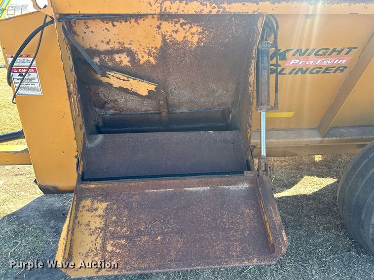 image for item DS2888 Knight Slinger 8118 manure spreader