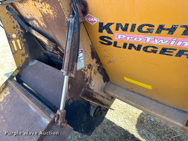 image for item DS2888 Knight Slinger 8118 manure spreader