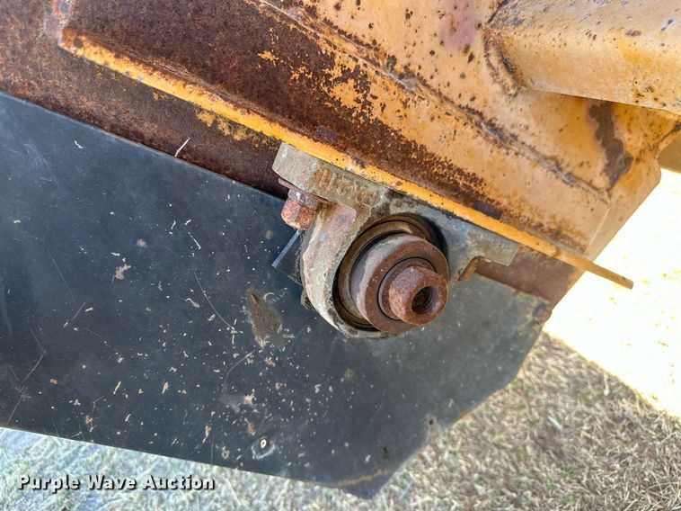 image for item DS2888 Knight Slinger 8118 manure spreader