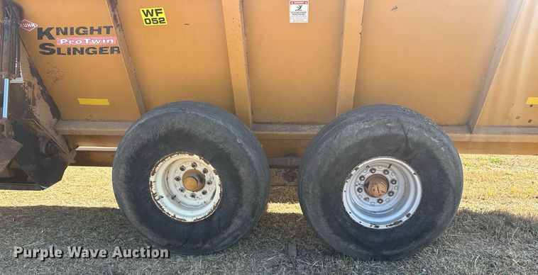 image for item DS2888 Knight Slinger 8118 manure spreader