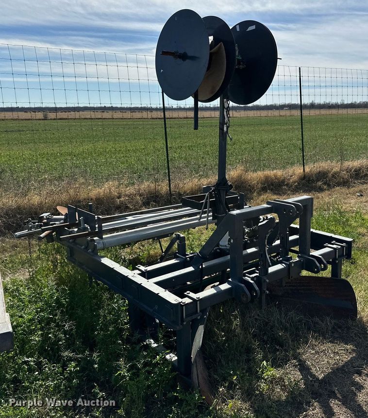 image for item DS2892 Reddick plastic mulch layer