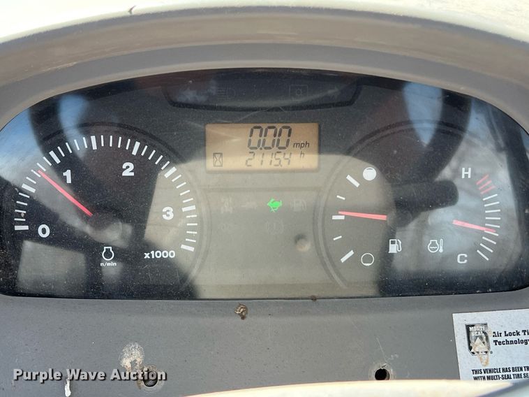 image for item DS2893 Kubota M108S MFWD tractor