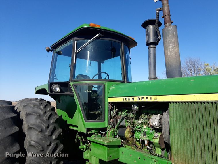 image for item DV9922 1975 John Deere 4630 tractor