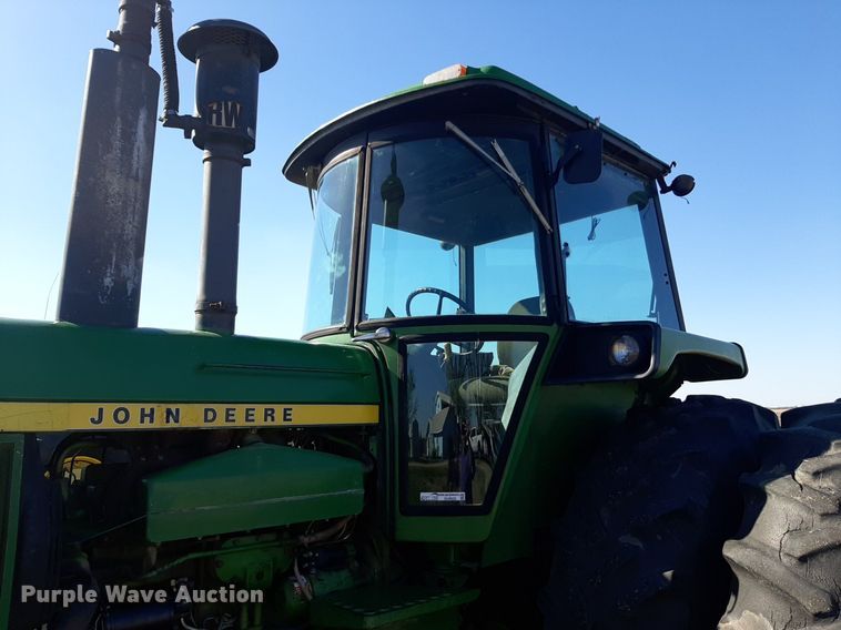image for item DV9922 1975 John Deere 4630 tractor
