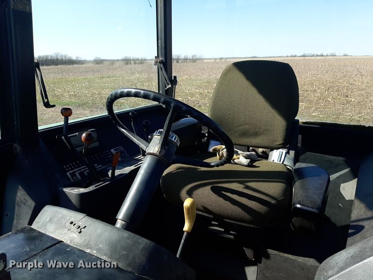 image for item DV9922 1975 John Deere 4630 tractor