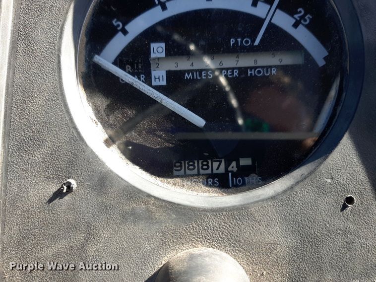 image for item DV9922 1975 John Deere 4630 tractor