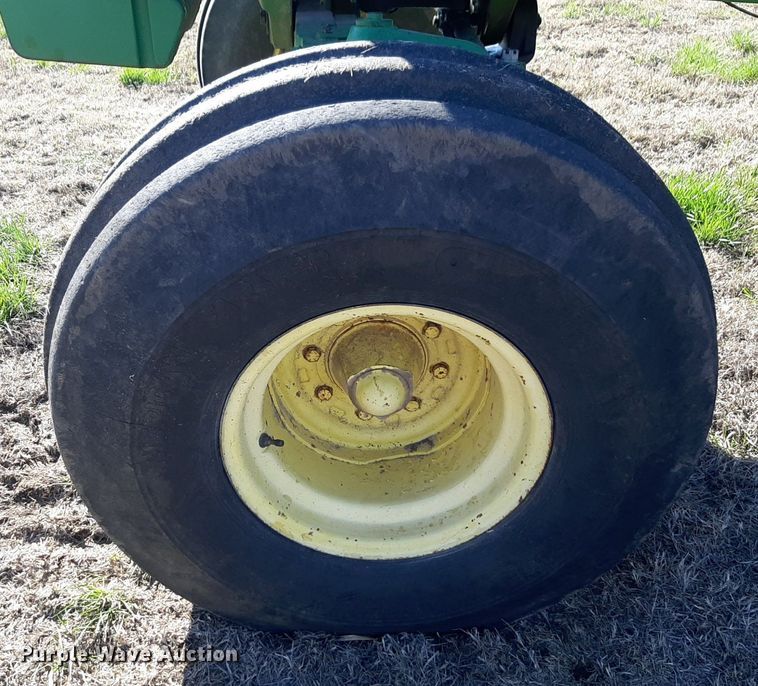 image for item DV9922 1975 John Deere 4630 tractor