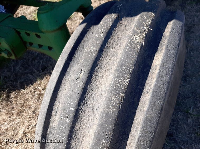 image for item DV9922 1975 John Deere 4630 tractor