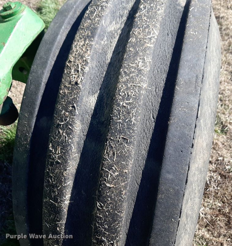 image for item DV9922 1975 John Deere 4630 tractor