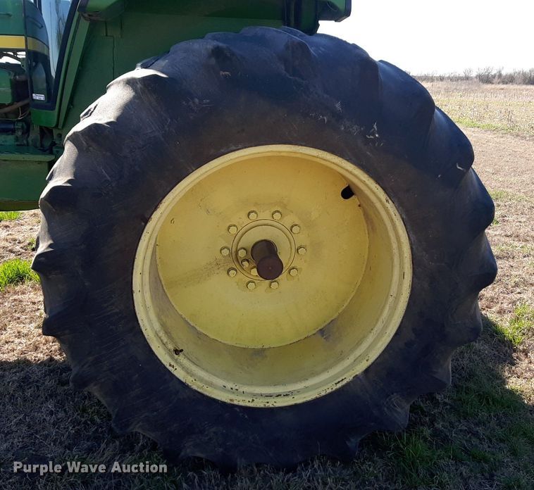 image for item DV9922 1975 John Deere 4630 tractor