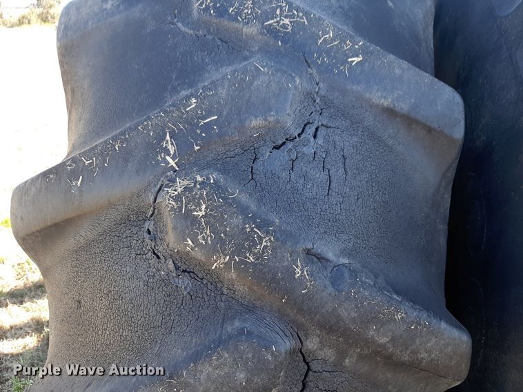 image for item DV9922 1975 John Deere 4630 tractor