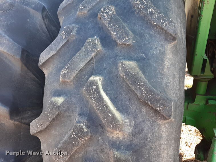 image for item DV9922 1975 John Deere 4630 tractor