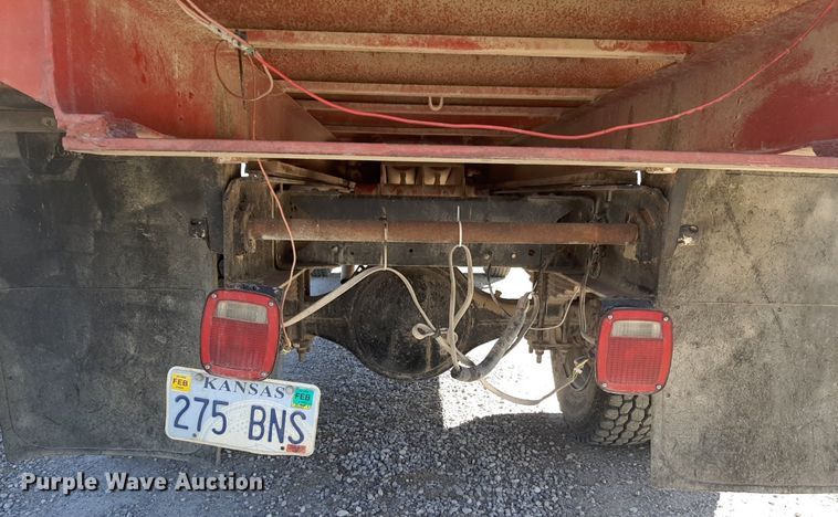 image for item DV9929 1994 Chevrolet Kodiak grain truck